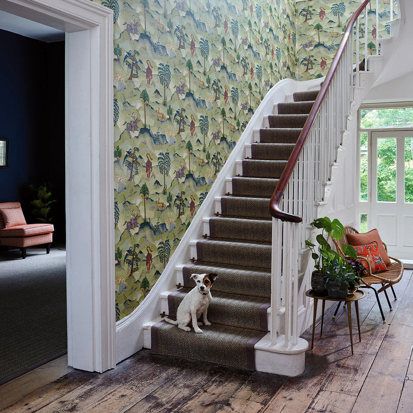 Choosing the Perfect Wallpaper for Your Staircase: A Stylish Step Forward