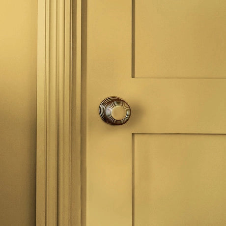 William Morris at Home Lawn Daisy Paint