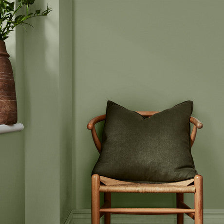 William Morris at Home Sauntered Leaf Paint