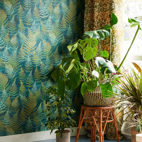 Clarissa Hulse Woodland Fern Emerald Wallpaper
