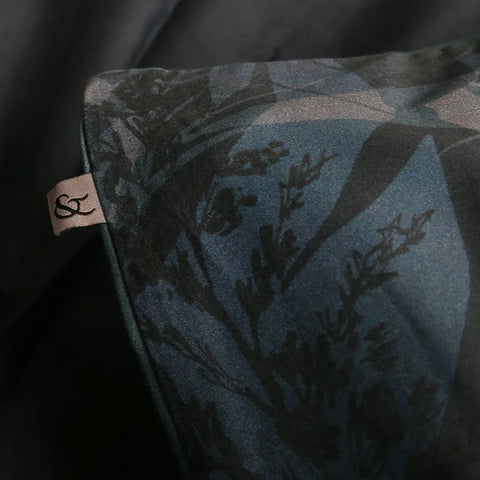 Graham & Brown Restore Midnight DuvetCover Set 6