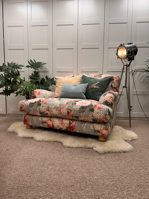 Ruffle Floral Snuggler - Showroom sample